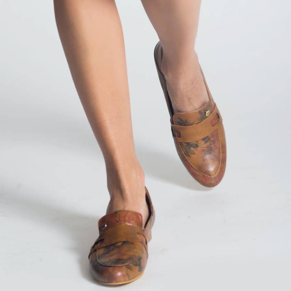 🆕 Tan Roses Real Leather Loafer - Picture 6 of 9